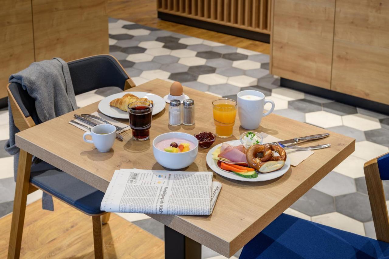 Holiday Inn Express Goettingen By Ihg Ngoại thất bức ảnh