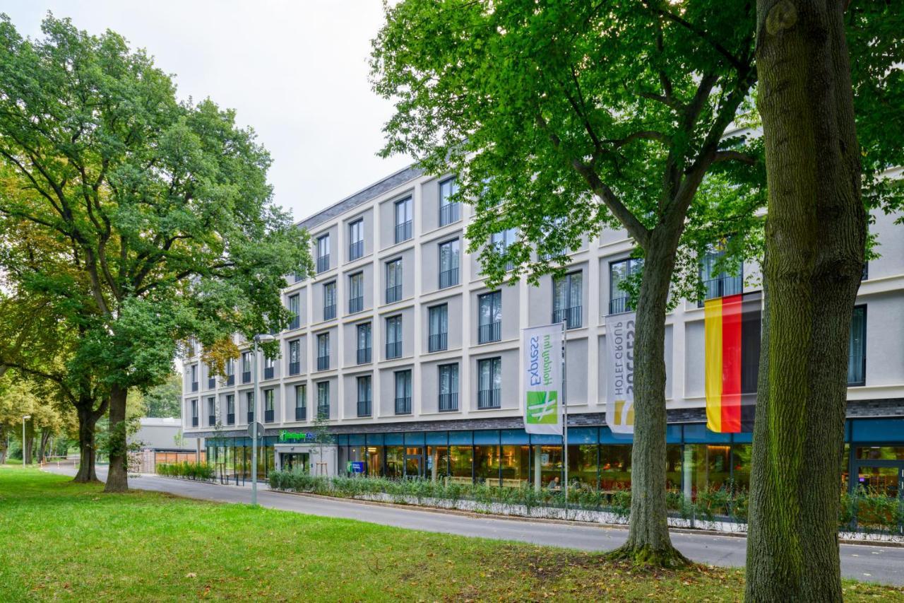 Holiday Inn Express Goettingen By Ihg Ngoại thất bức ảnh