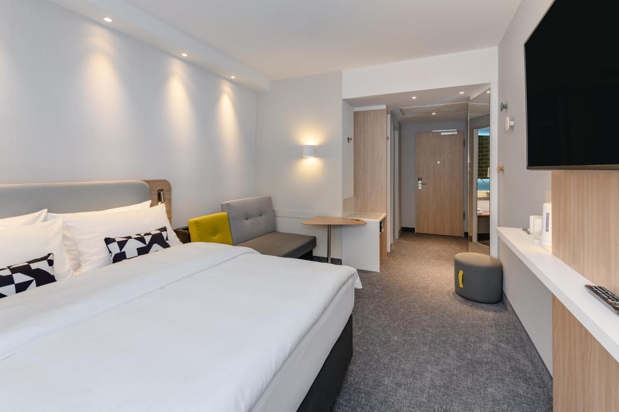 Holiday Inn Express Goettingen By Ihg Ngoại thất bức ảnh