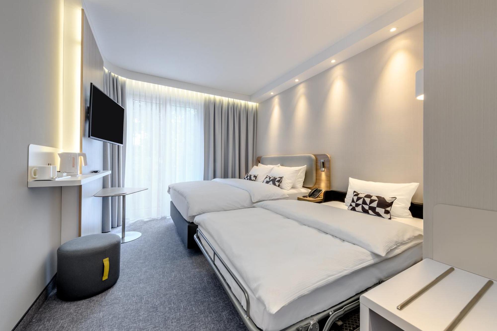 Holiday Inn Express Goettingen By Ihg Ngoại thất bức ảnh