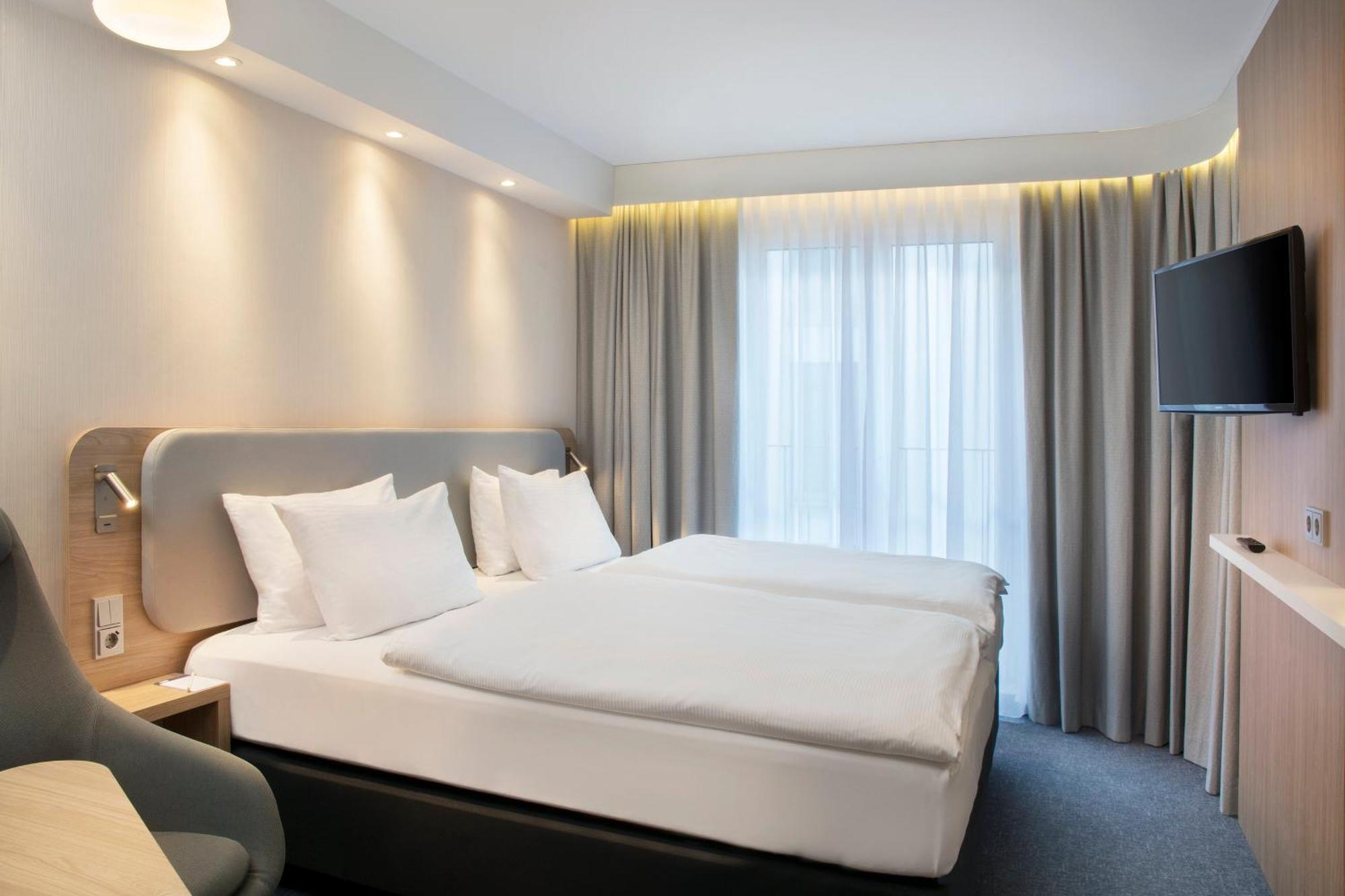Holiday Inn Express Goettingen By Ihg Ngoại thất bức ảnh