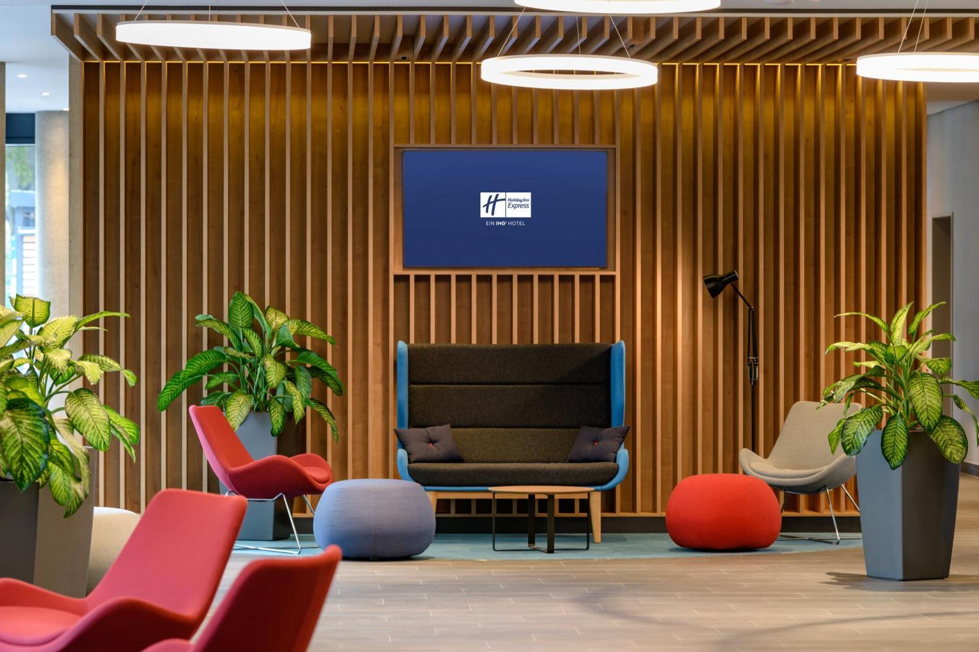 Holiday Inn Express Goettingen By Ihg Ngoại thất bức ảnh