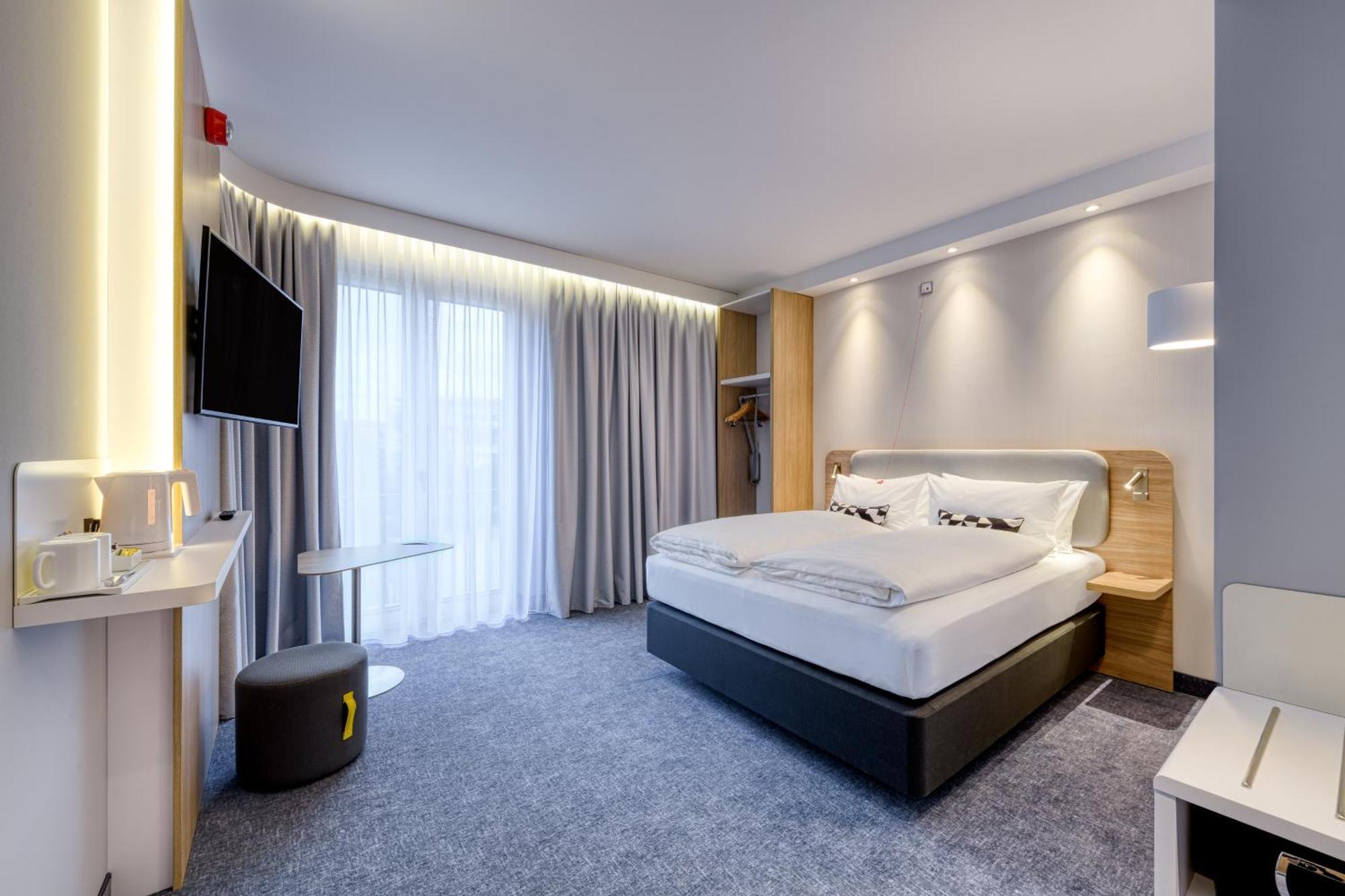 Holiday Inn Express Goettingen By Ihg Ngoại thất bức ảnh