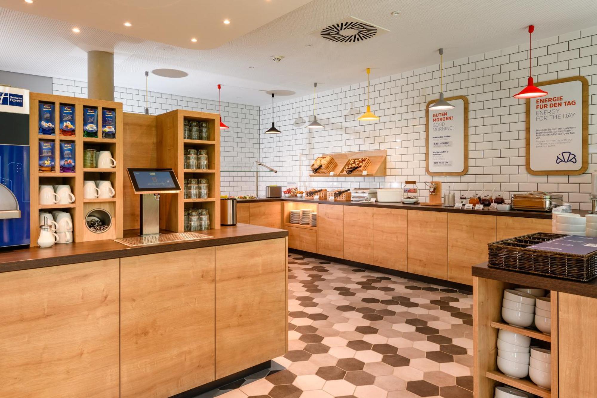 Holiday Inn Express Goettingen By Ihg Ngoại thất bức ảnh