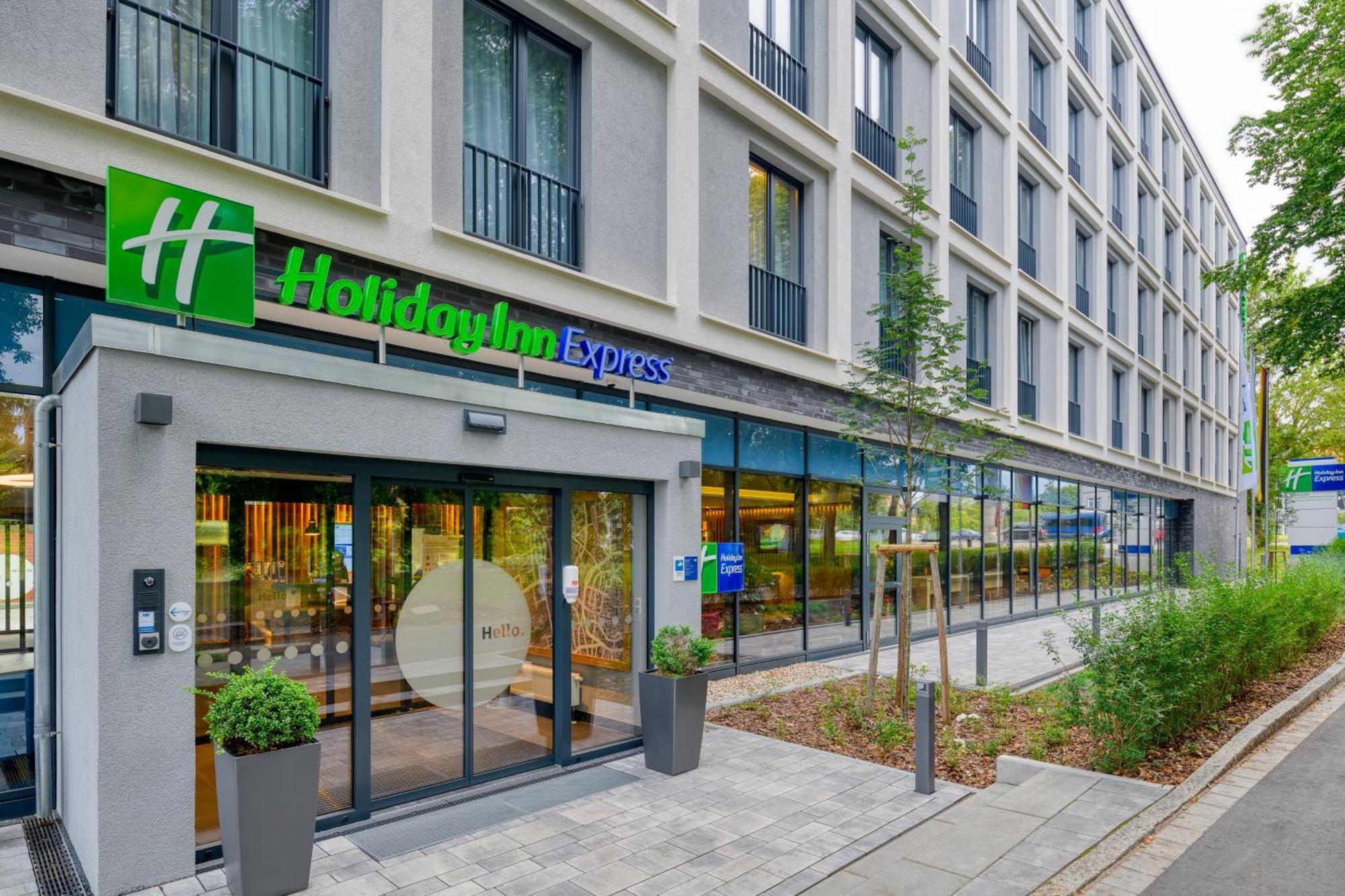 Holiday Inn Express Goettingen By Ihg Ngoại thất bức ảnh